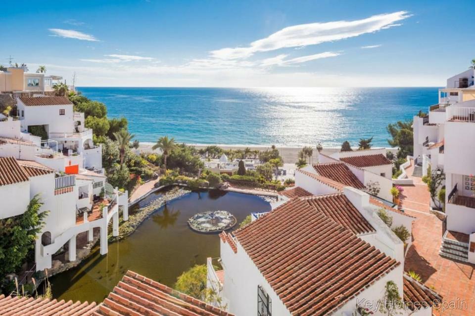 Hotel Bajamar Ancladero Playa Nerja Bagian luar foto