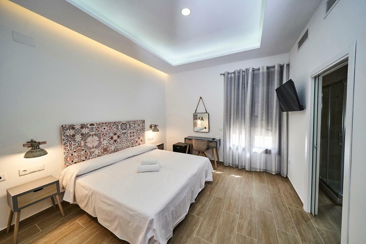 Hotel Bajamar Ancladero Playa Nerja Bagian luar foto