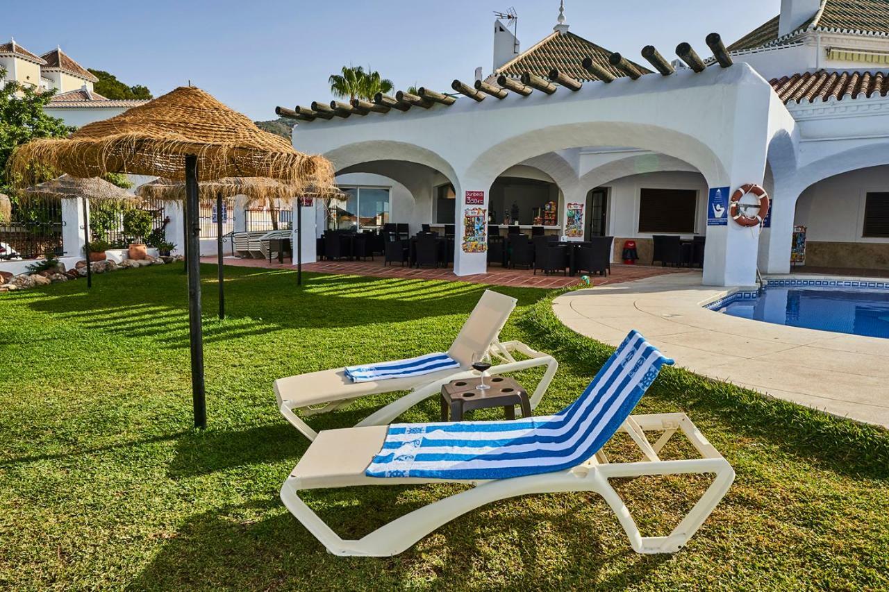 Hotel Bajamar Ancladero Playa Nerja Bagian luar foto