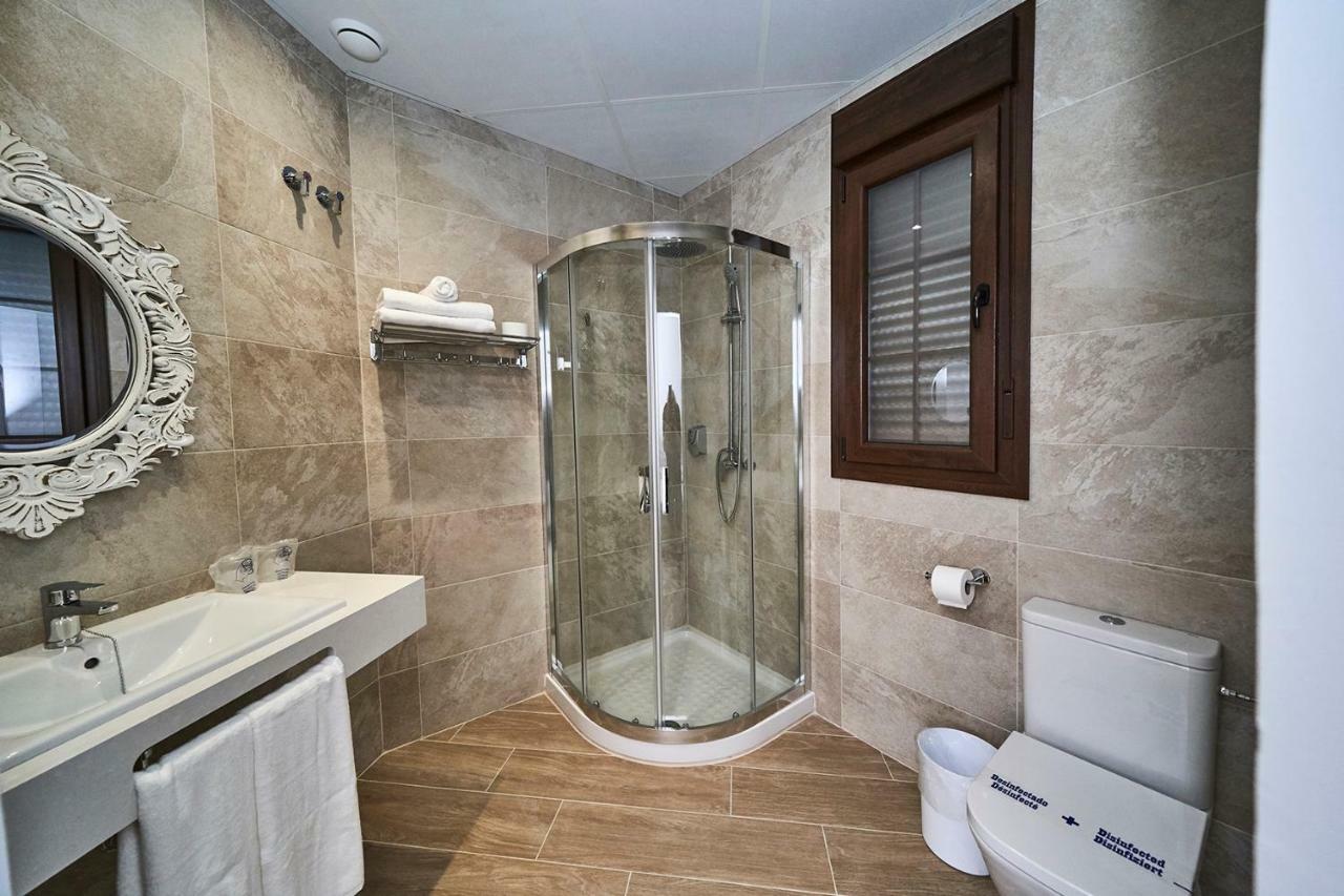 Hotel Bajamar Ancladero Playa Nerja Bagian luar foto