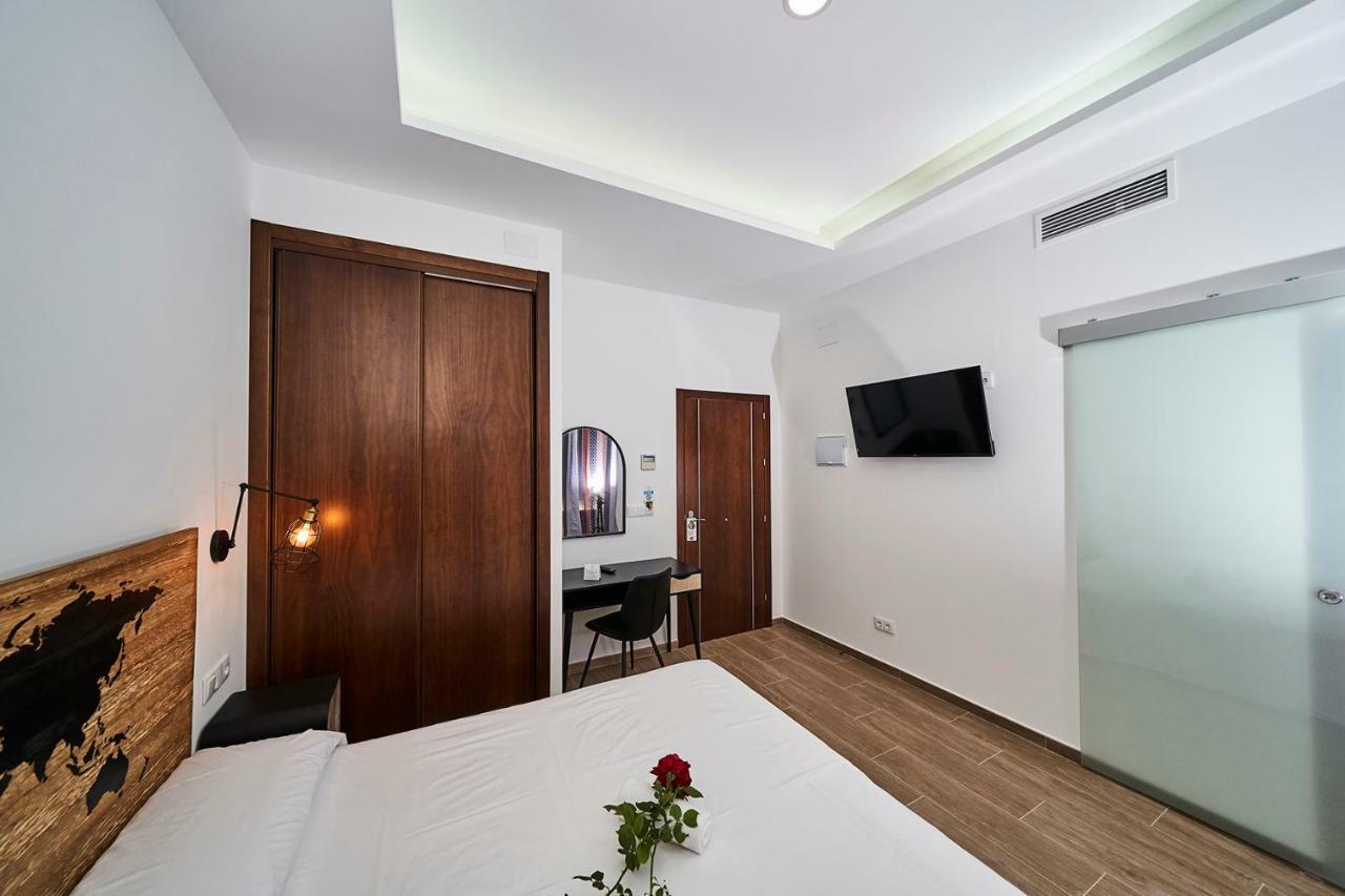 Hotel Bajamar Ancladero Playa Nerja Bagian luar foto