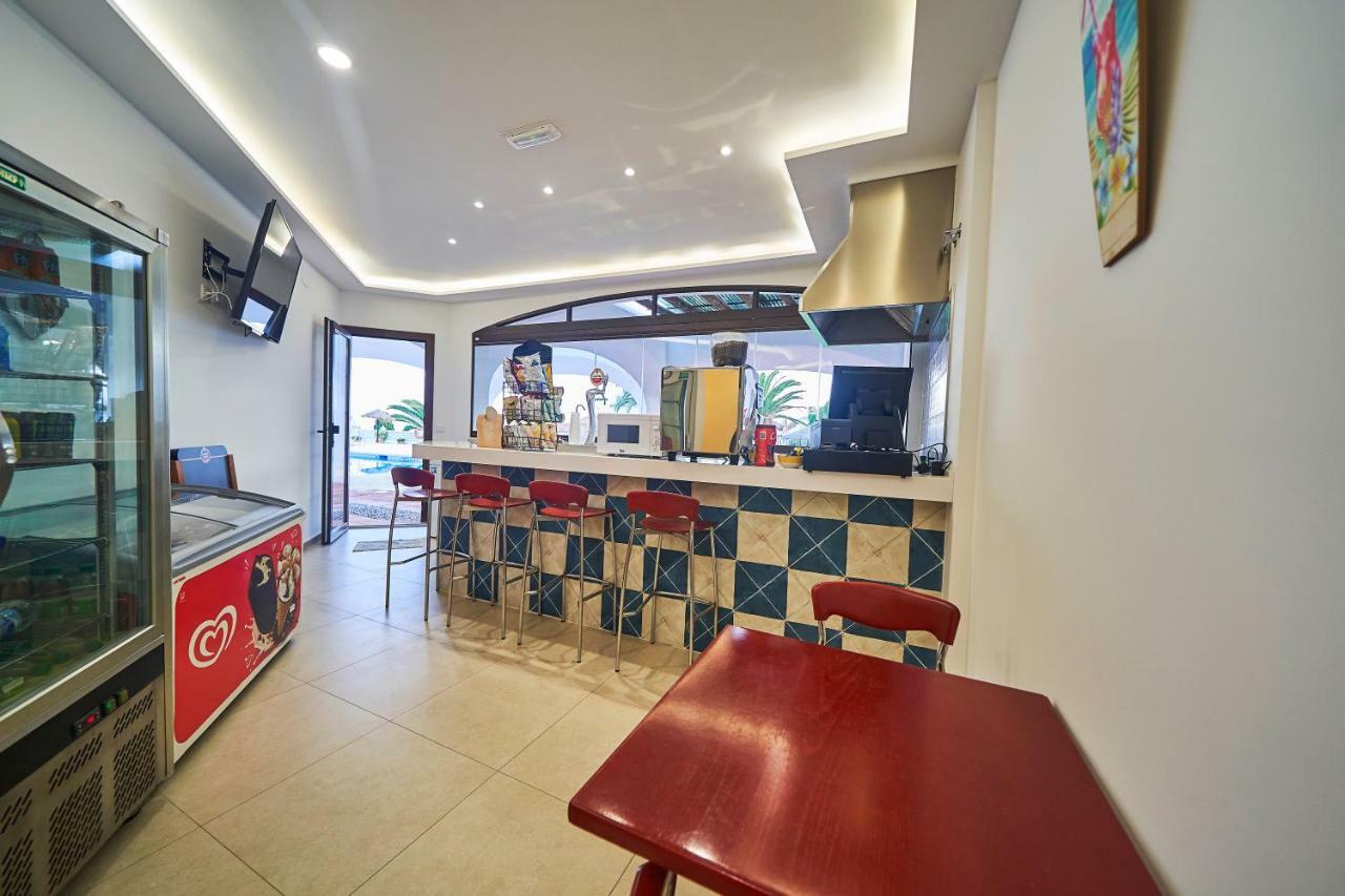 Hotel Bajamar Ancladero Playa Nerja Bagian luar foto